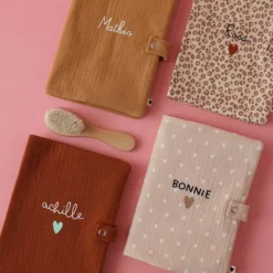 Atelier Wagram Protège-carnet de Santé - Gaze Camel