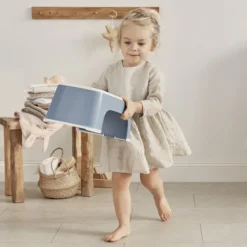 BabyBjörn Marchepied - Bleu Profond et Blanc