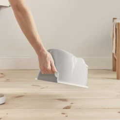 BabyBjörn Pot Smart - Gris et Blanc