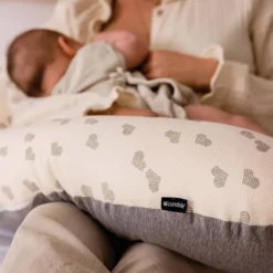 Candide Coussin de Maternité et d'Allaitement Jersey - Coeurs Gris