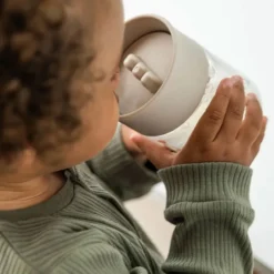Done by Deer Tasse d'Apprentissage 360° Tiny Farm Bleu - 260 ml