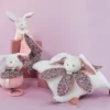 Doudou et Compagnie Peluche Lapin avec son Doudou Boh'aime - Rose