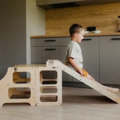 Duck Woodworks Tour de Cuisine Pliable en Bouleau avec Toboggan - Naturel