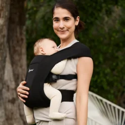 Ergobaby Porte-Bébé Embrace - Pure Black