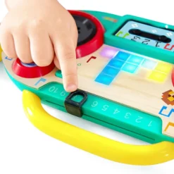 Hape Radio et Micro Pixelz Interactif