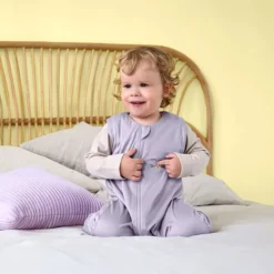LÄSSIG Combinaison pour Dormir Chat Lilas Pâle - 4/6 Ans
