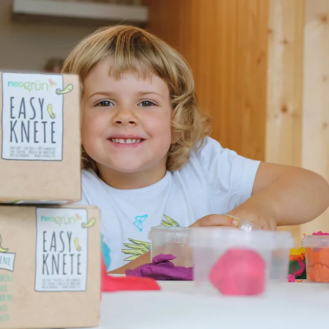 Neogrün Coffret de 4 Pots de Pâte à Modeler Loki