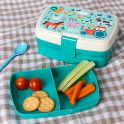 Rex London Boîte à Goûter avec Plateau Amovible - Cour de Ferme