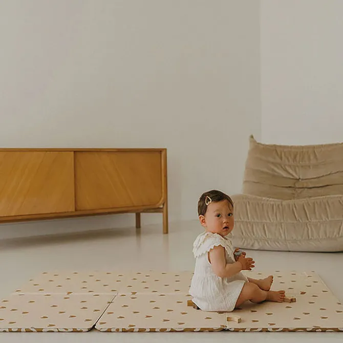 Tapilou Tapis de Jeu Réversible Tapilou x Atelier Wagram - Coeur / Léopard