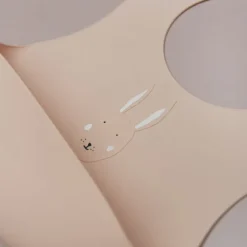 Trixie Baby Lot de 2 Bavoirs en Silicone - Mrs. Rabbit