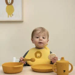 Trixie Baby Tasse d'Apprentissage en Silicone - Mr. Lion